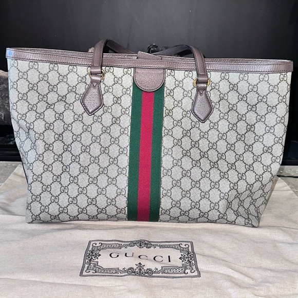 Authentic Gucci GG Supreme Monogram Medium Ophidia Shopping Tote - Picture 2 of 7